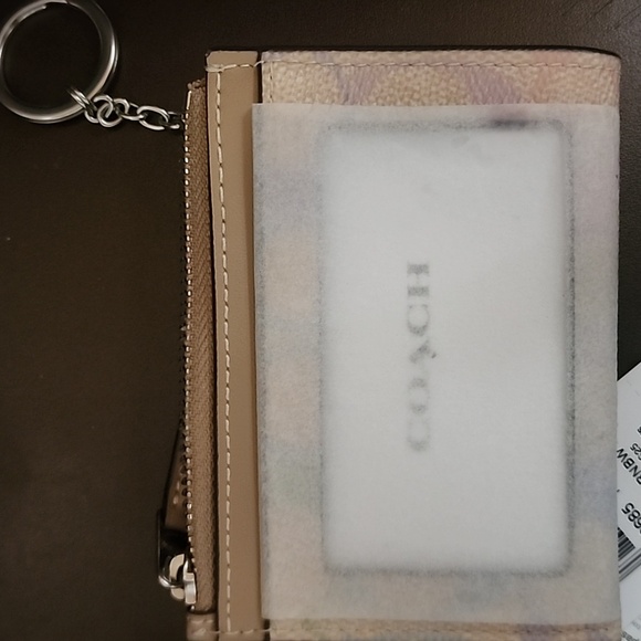 Coach Nwt Pastel Card Holder w/ Photo ID & TOP ZIP Section - Picture 5 of 7